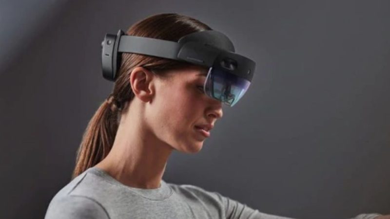 microsoft-hololens-2-mixed-reality-headset